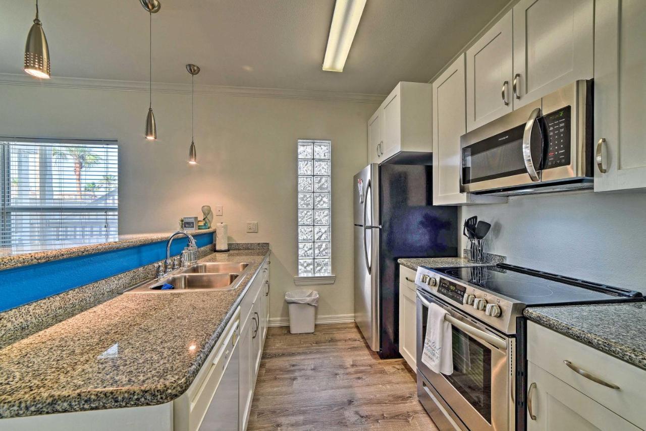 Modern Island Condo With Pool Steps To The Beach! South Padre Island Esterno foto