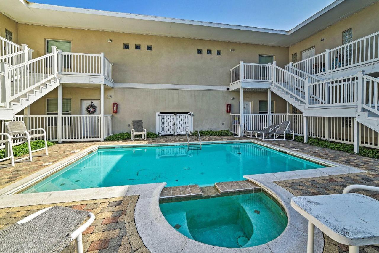 Modern Island Condo With Pool Steps To The Beach! South Padre Island Esterno foto