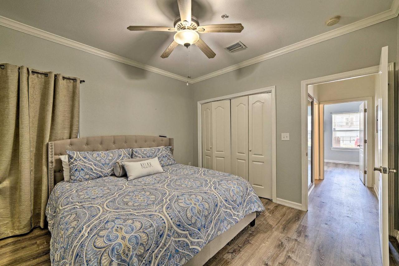 Modern Island Condo With Pool Steps To The Beach! South Padre Island Esterno foto
